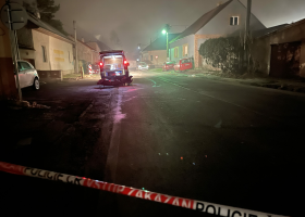 Chodce na Kladensku zabilo auto. Řidič z místa nehody ujel