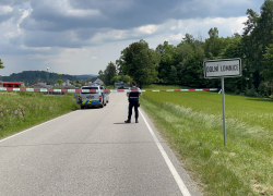 Smrtelná nehoda motorkáře u Dolní Lomnice. Vozidla začala po nárazu hořet