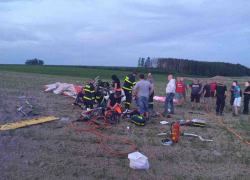 Rogalo spadlo na pole u Poličky