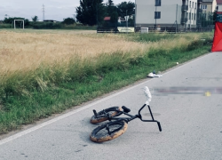 Místo tragického střetu cyklisty s autem