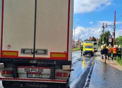 Nehoda kamionu a autobusu