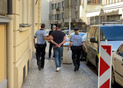 Policisté zadrželi pětici cizinců