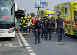 Nehoda dvou autobusů v Praze