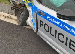 Policejní auto utrpělo totální škodu