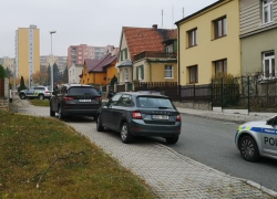 Při zákroku policistů zemřel mladý muž