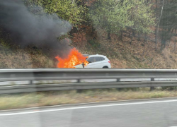 Hořící BMW na D1