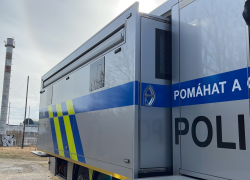 Speciální policejní velitelsko-štábní vozidlo