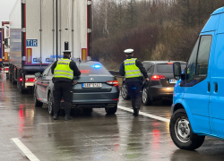 Někteří řidiči prostě uličku nerespektovali