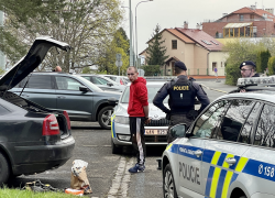 Řidič měl v autě důmyslné zařízení na tankování paliva