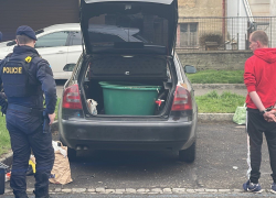 Řidič měl v autě důmyslné zařízení na tankování paliva