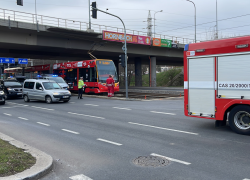 Muž zemřel po srážce s tramvají u Motola v Praze