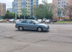 Řidička při vyšetřování dopravní nehody usnula za volantem