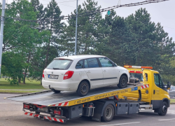 Řidička při vyšetřování dopravní nehody usnula za volantem