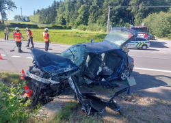 Řidič v jednom z havarovaných aut zemřel