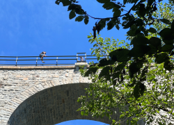 Těžké vyjednávání s mužem na viaduktu