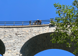 Těžké vyjednávání s mužem na viaduktu