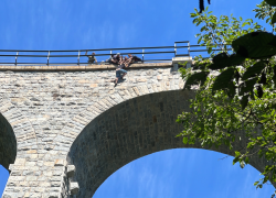 Těžké vyjednávání s mužem na viaduktu