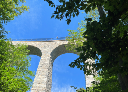 Těžké vyjednávání s mužem na viaduktu