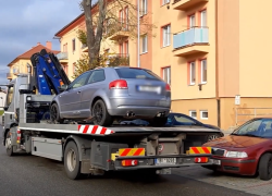 Auto nechala policie odtáhnout