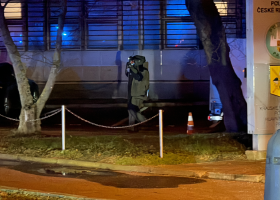 V budově pražské policie musel pyrotechnik likvidovat nebezpečnou třaskavou látku